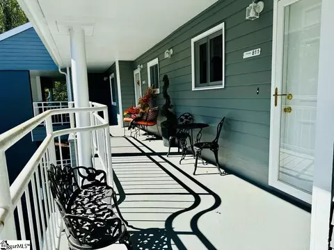 811 Northlake Dr, Anderson, SC 29625