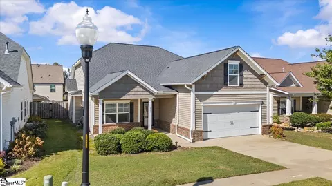 237 Medoc Ln, Moore, SC 29369