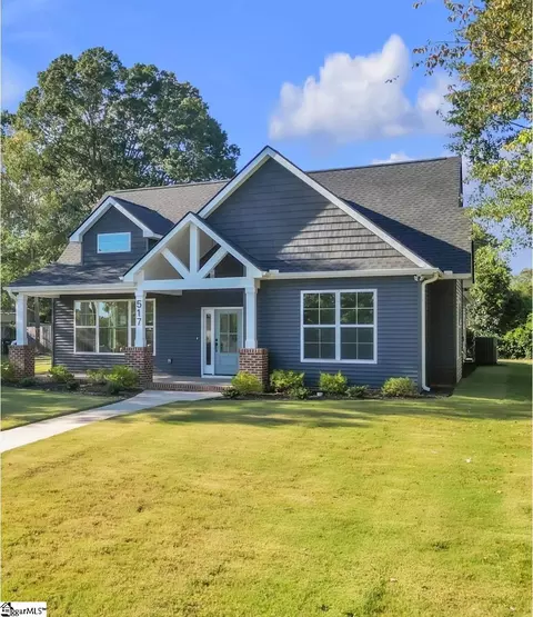 Exterior - 517 N East Main St, Easley, SC 29640 photo 2 of 8