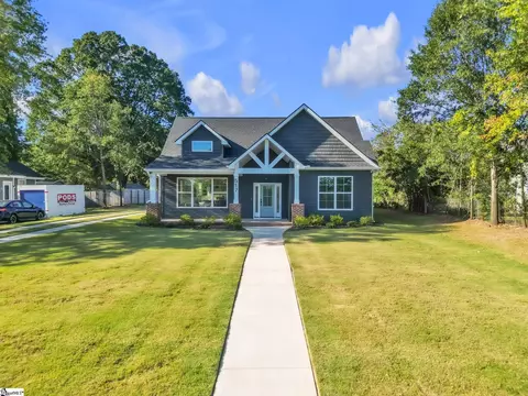 517 N East Main St, Easley, SC 29640