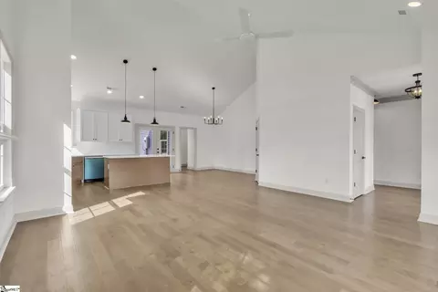 517 N East Main St, Easley, SC 29640 photo 5
