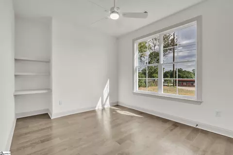 517 N East Main St, Easley, SC 29640 photo 17