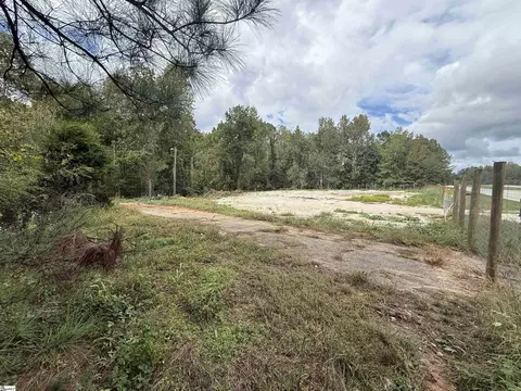 9000 Us 221 Hwy, Woodruff, SC 29388