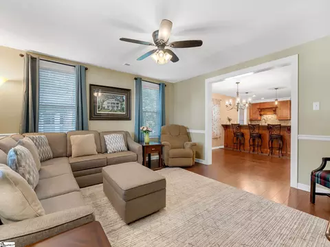 Living - 9 Lee St, Liberty, SC 29657 photo 2 of 2
