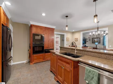 Kitchen - 9 Lee St, Liberty, SC 29657 photo 3 of 3