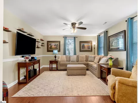 Living - 9 Lee St, Liberty, SC 29657 photo 1 of 2