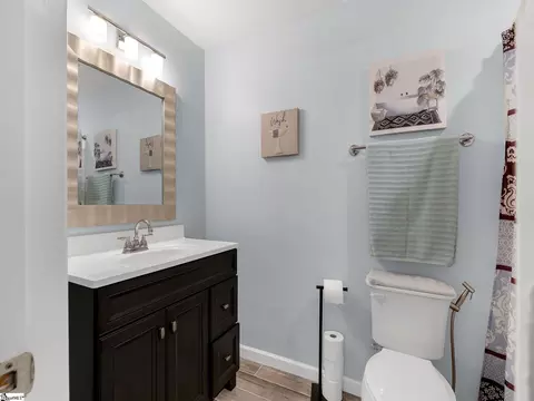 Bath - 9 Lee St, Liberty, SC 29657 photo 2 of 2