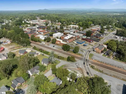 View/Area - 9 Lee St, Liberty, SC 29657 photo 2 of 3