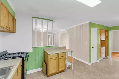 Kitchen - 203 Crescent St, Easley, SC 29640 photo 4 of 4