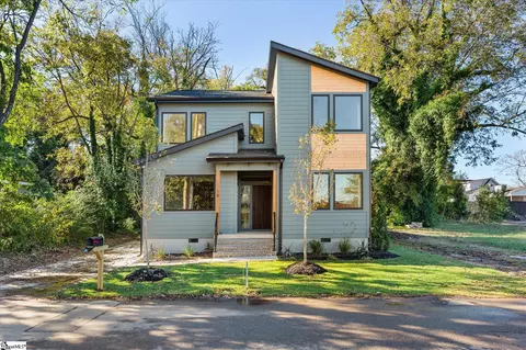 18 Doe St, Greenville, SC 29611
