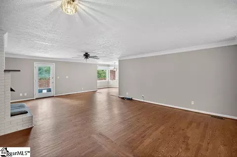 320 Hamburg Rd, Easley, SC 29640 photo 3
