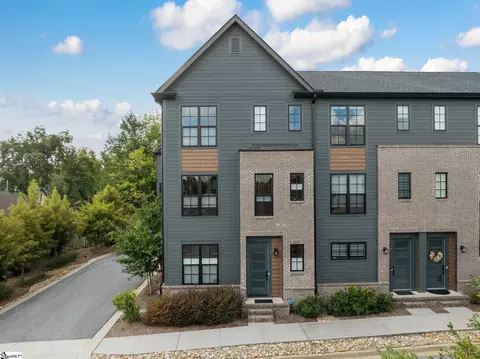 7 Hub St, Greenville, SC 29601