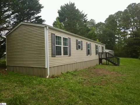 4366 W Oak Hwy, Westminster, SC 29693