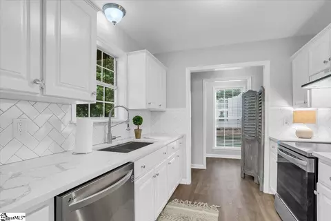 Kitchen - 304 Pine St, Greer, SC 29650 photo 1 of 2
