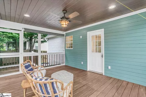 Exterior - 304 Pine St, Greer, SC 29650 photo 4 of 6