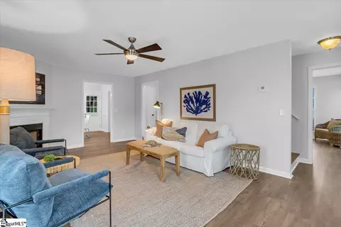 Living - 304 Pine St, Greer, SC 29650 photo 2 of 3