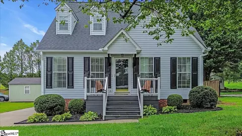 304 Pine St, Greer, SC 29650