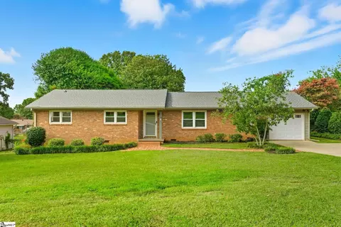 218 Highland Rd, Duncan, SC 29334