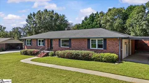 104 Pine Tree Ln, Anderson, SC 29625