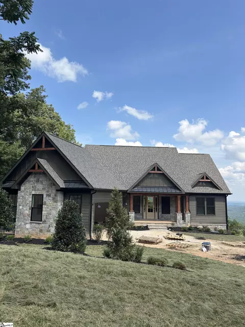 811 Raven Rd, Landrum, SC 29356