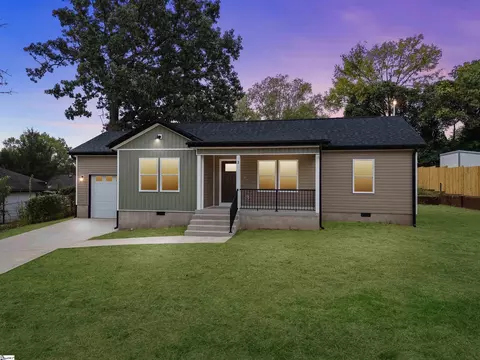 3 Robinsview Ln, Spartanburg, SC 29301