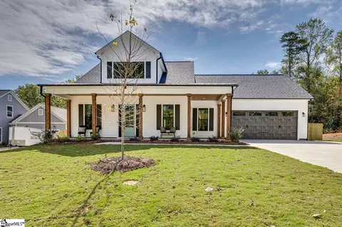 212 Forest Park Dr, Simpsonville, SC 29681