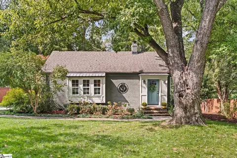 329 Ridgecrest Dr, Greenville, SC 29609