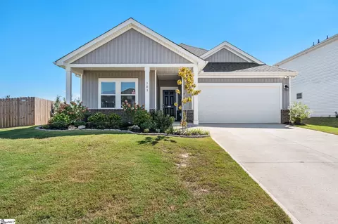 303 Garrison Grove Dr, Simpsonville, SC 29680
