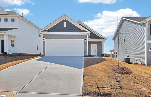 10 Leacock Dr #295, Fountain Inn, SC 29644