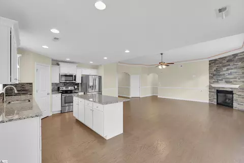 Living - 321 Meadowmoor Rd, Greer, SC 29651 photo 5 of 6