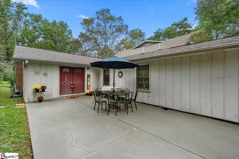 163 B D Johnston Rd, Central, SC 29630