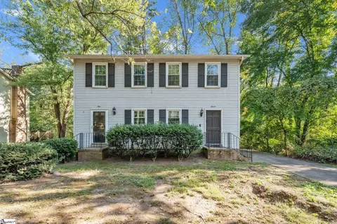 11 Dover Dr, Taylors, SC 29687