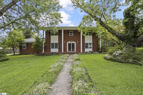 132 Avalon Cir, Easley, SC 29640