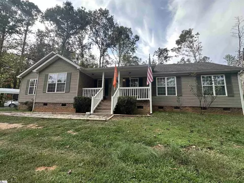 329 Shiloh Estates Rd, Gray Court, SC 29645