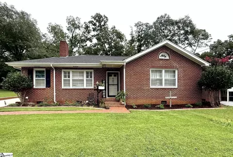 113 Moreland Ave, Laurens, SC 29360