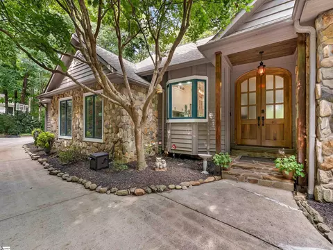119 Foxboro Rd, Travelers Rest, SC 29690