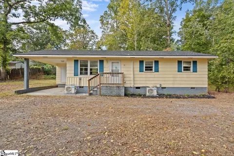 108 Lakeview Dr, Landrum, SC 29356