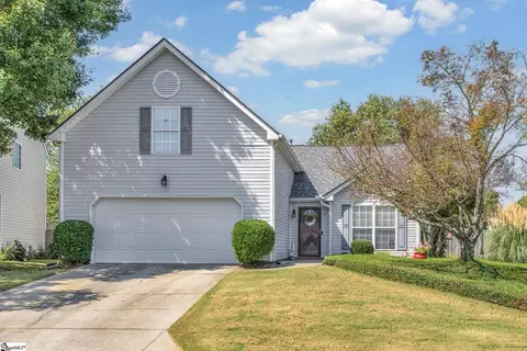 2 Crossview Dr, Simpsonville, SC 29680