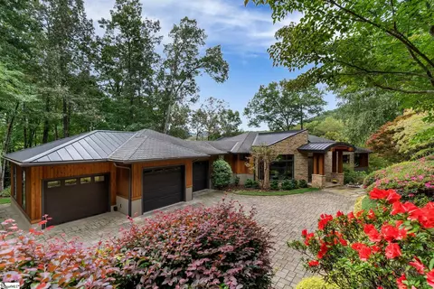 10 Water View Ct, Travelers Rest, SC 29690