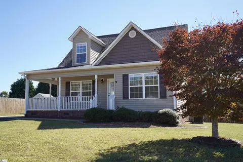 151 Summer Lady Ln, Boiling Springs, SC 29316