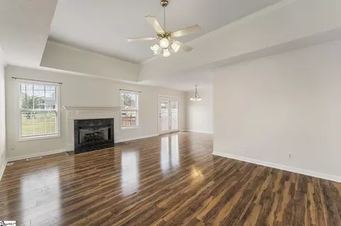105 Laurens Ct, Anderson, SC 29621 photo 3
