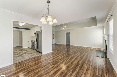 105 Laurens Ct, Anderson, SC 29621 photo 9