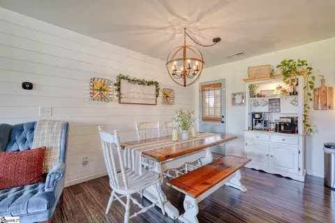 Dining - 835 Green River Rd, Gaffney, SC 29341 photo 1 of 1