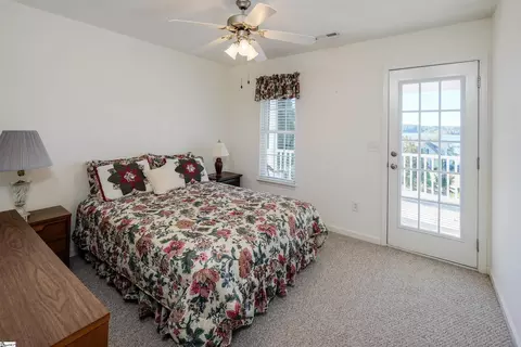 Bedroom - 192 Walker Pt, Seneca, SC 29672 photo 4 of 4
