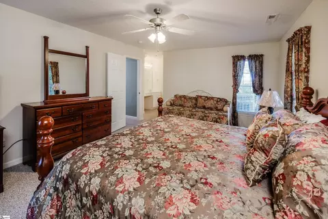 Bedroom - 192 Walker Pt, Seneca, SC 29672 photo 2 of 4