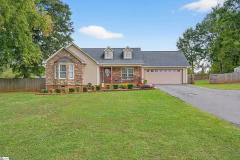 350 Mcmillin Blvd, Boiling Springs, SC 29316