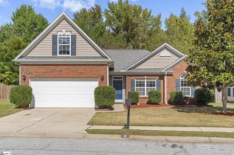 6 Paranor Dr, Simpsonville, SC 29681
