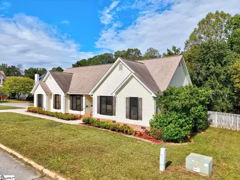 6 W Fairgate Ct, Simpsonville, SC 29680