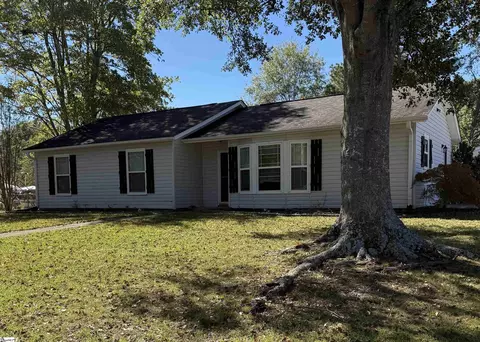 Exterior - 337 E Celestial Dr, Greer, SC 29651 photo 3 of 5