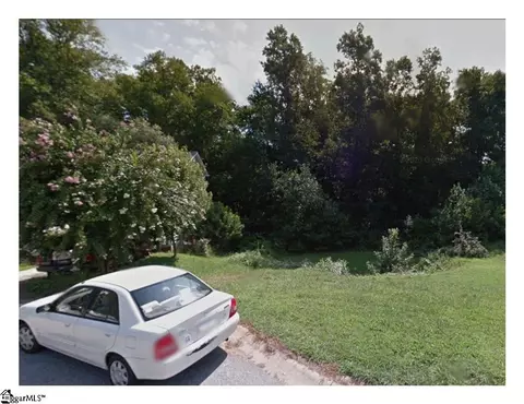 104 Stone Brook Ct, Taylors, SC 29687